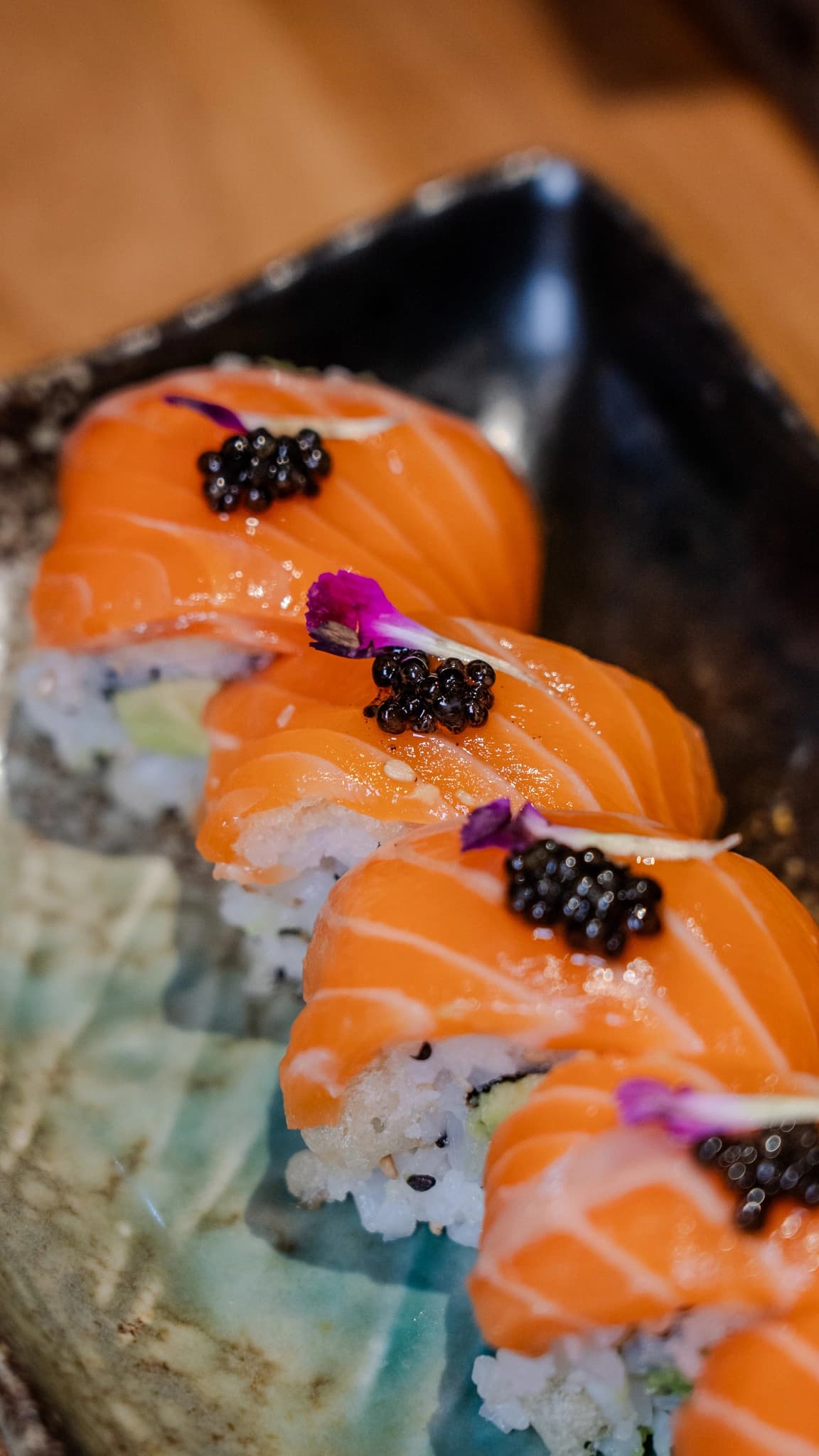 Salmon roll